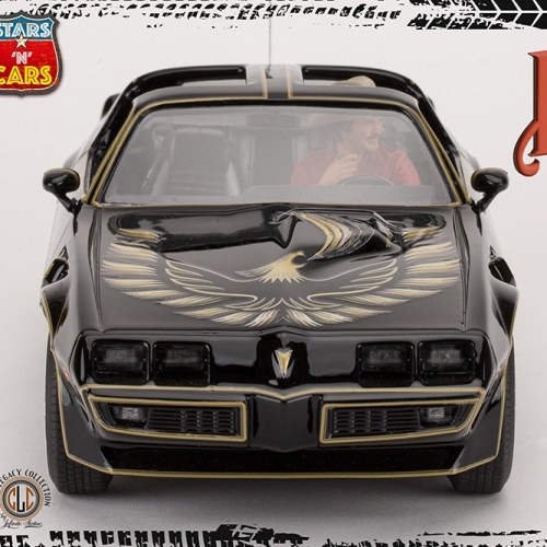 Burt Reynolds on Pontiac Trans Am 1/18 Resin Statue by Infinite Statue